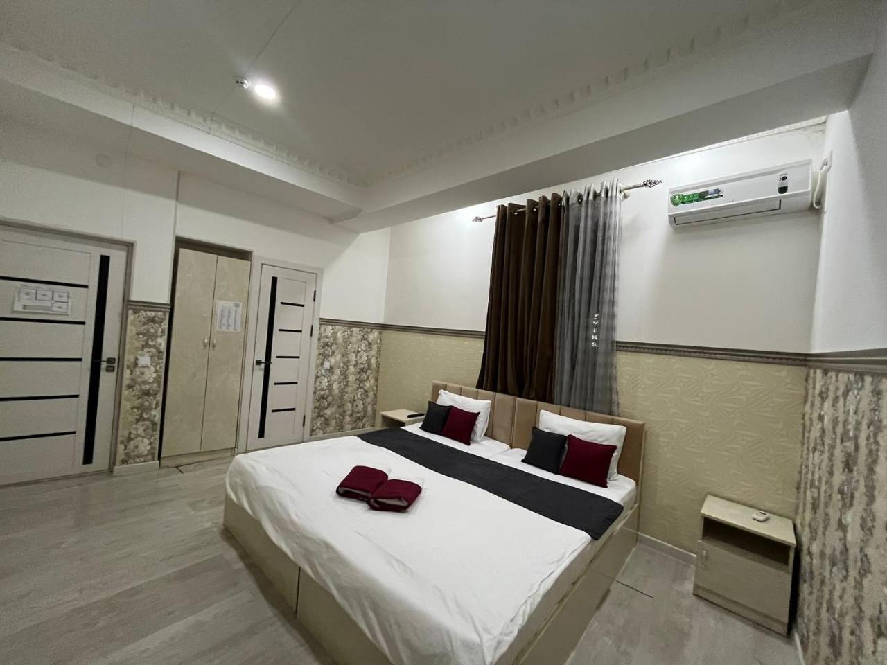 Fenix Hotel タシュケント エクステリア 写真